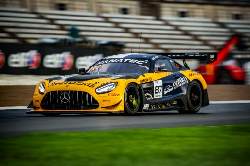 #87 - Akkodis ASP Team - Jim PLA - Eric DEBARD - Mercedes-AMG GT3 EVO - BRONZE, FGTWC
 | © SRO - TWENTY-ONE CREATION | Jules Benichou