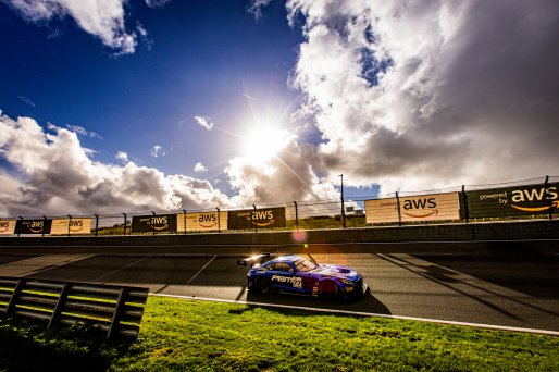 #77 - Haupt Racing Team - Jordan LOVE - Frank BIRD - Mercedes-AMG GT3 - SILVER
 | © SRO - TWENTY-ONE CREATION | Jules Benichou