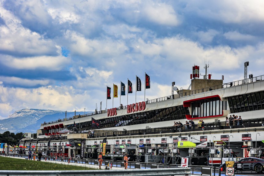 Pitlane, Qualifying
